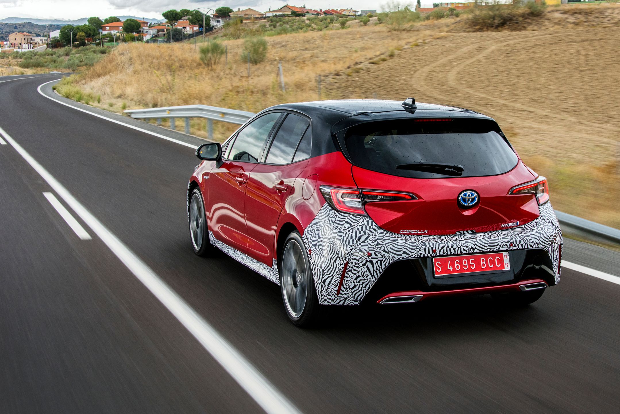 Hatchback doskonale sprawdzi się jako środek lokomocji dla dwóch osób. Jeśli na kanapie usiądą dorośli, ilość miejsca może być niewystarczająca