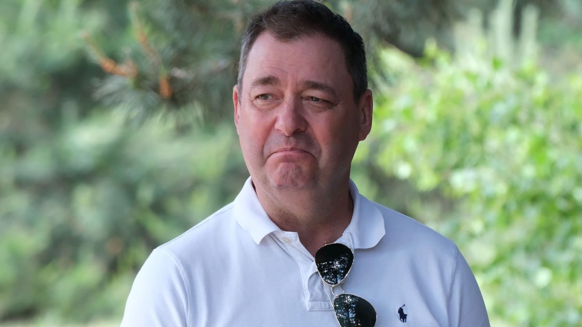 Schorowany Jacek Rozenek utracił wszystko. Po latach uderza w komorników: "Nieprawdopodobne su***"