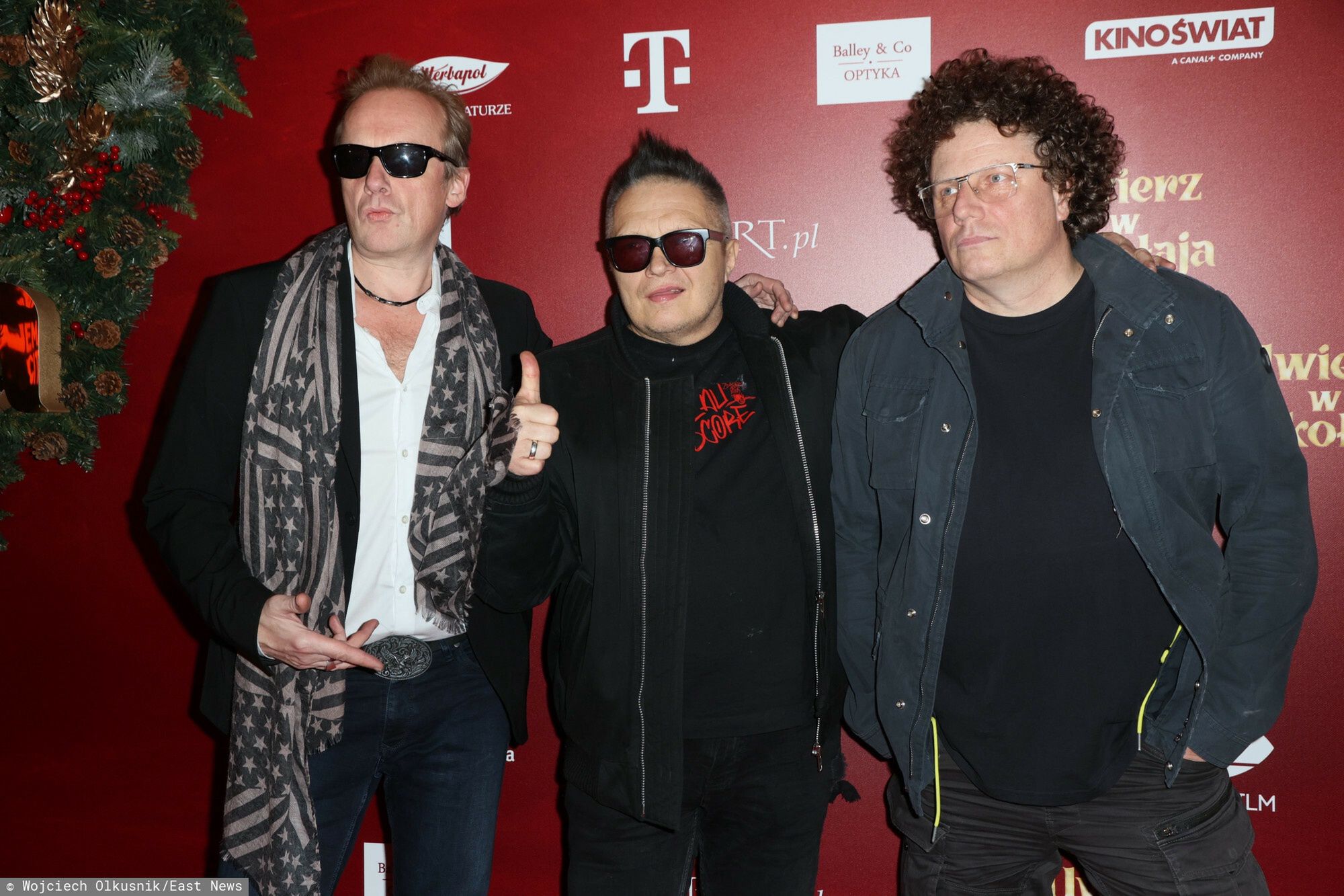 (od lewej) Jan Benedek, Muniek Staszczyk, Sidney Polak