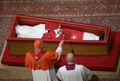 Już zapomnieli o prośbie papieża? Ostra krytyka