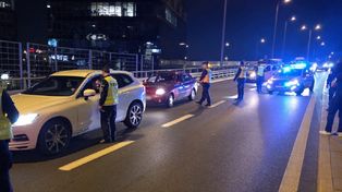 Mieli wozić pasażerów. Policja zatrzymała 2 kierowców. Wyniki badań szokują