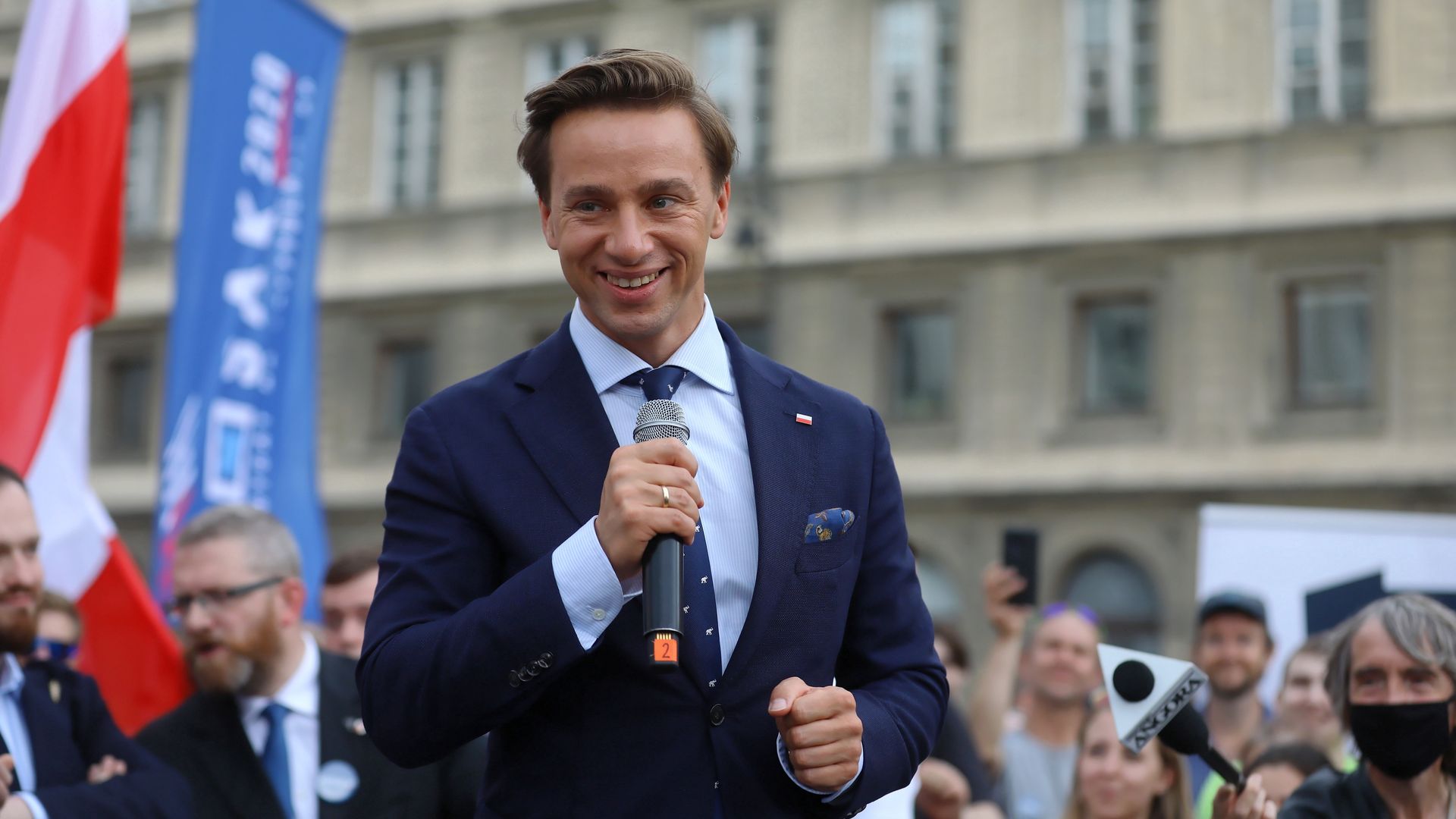 Krzysztof Bosak z zadowoleniem przyjął wyniki wyborów prezydenckich.