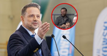 Trzaskowski go zauważył. Siedział na samym końcu sali. To rywal