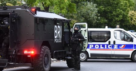 Dramatyczne sceny w Paryżu. Mężczyzna zagroził wysadzeniem konsulatu