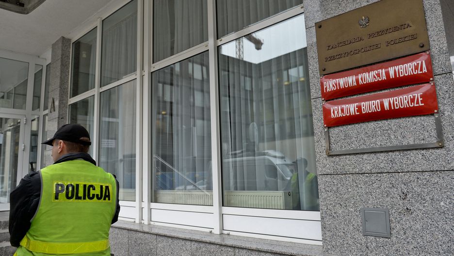 Państwowa Komisja Wyborcza: Głosowanie 10 maja nie może się odbyć