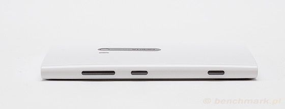 Nokia Lumia 920 - bok przyciski