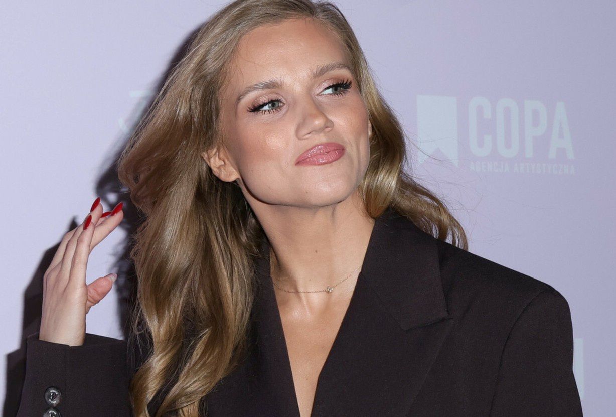 Agnieszka Kaczorowska postawiła na elegancką stylizację