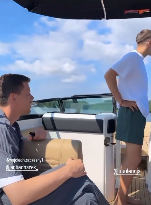 Na zdjęciu Wojciech Szczęsny i Jan Bednarek