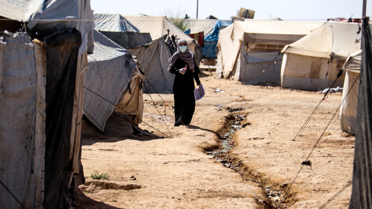 Talibowie ograniczają coraz bardziej prawa kobiet w Afganistanie 