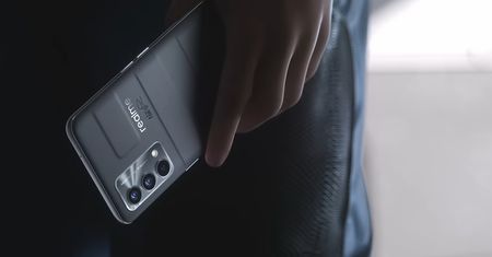 Mogą być kolejki. Nowy salon i ciekawy smartfon aż 700 zł taniej