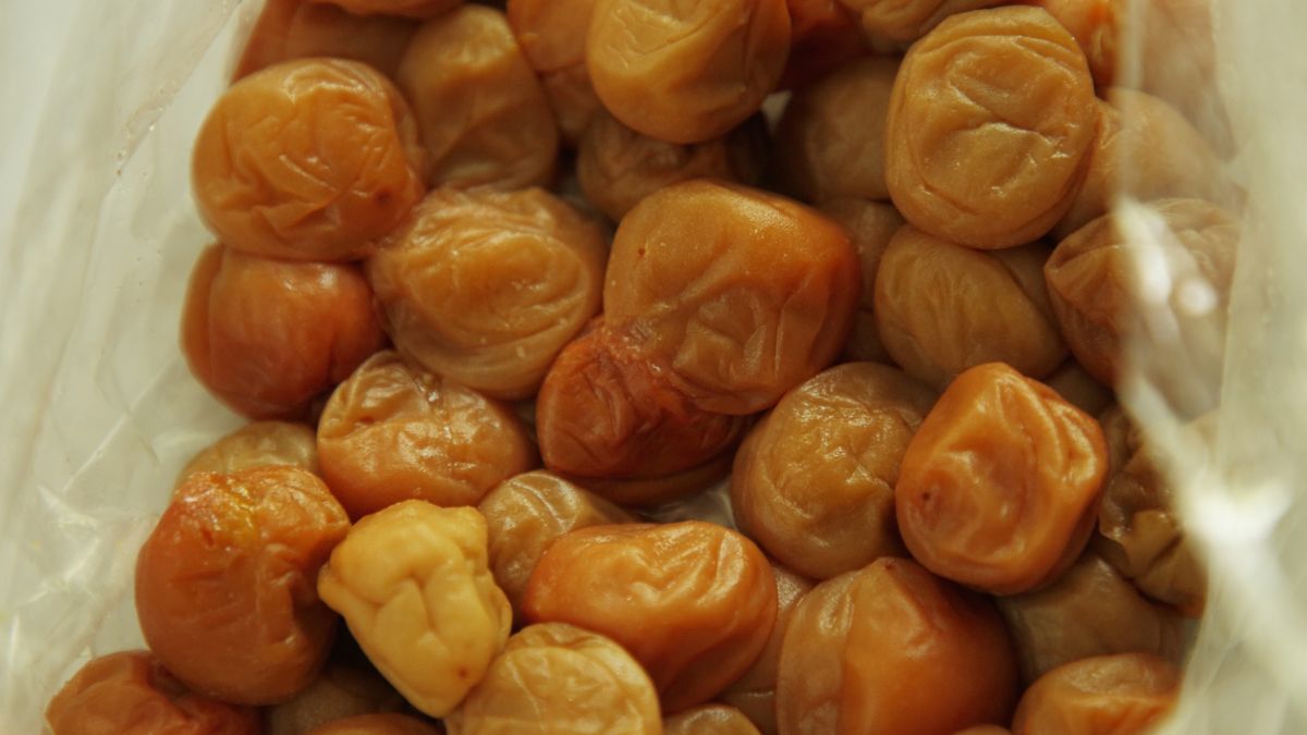 Pickled plum,Umeboshi
kumacore