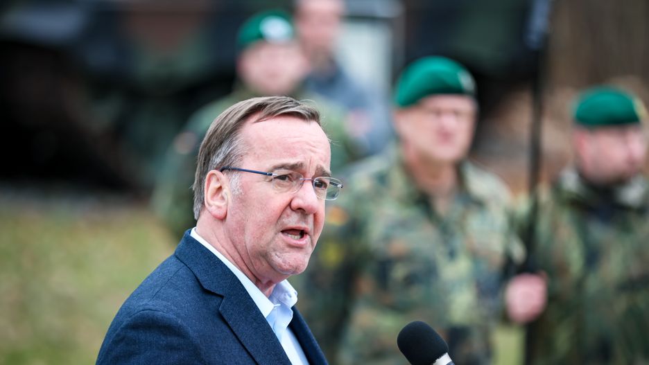 Niemiecki minister obrony Boris Pistorius przyznał, że dwaj wojskowi skorzystali z niezabezpieczonego połączenia