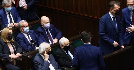 WP: PiS wraca z ustawą ws. kontroli szczepień przez pracodawców. Projekt z wybitymi zębami