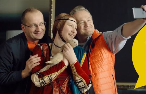 Robert Górski, Mikołaj Cieślak i dama z gronostajem w reklamie Orange na Kartę (wideo)