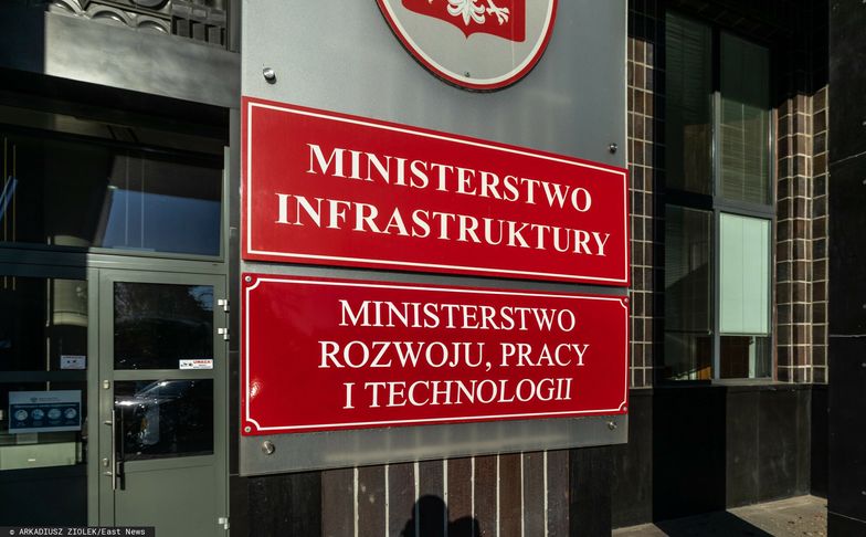 Akt oskarżenia przeciwko urzędnikom ministerstwa. "150 szkoleń za pół miliona zł"