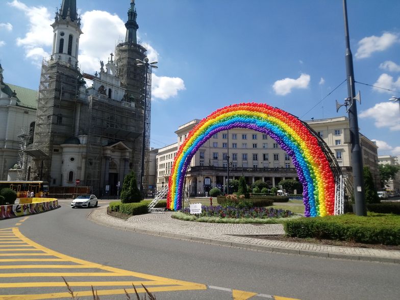 Tęcza wróciła na plac Zbawiciela. "Słyszymy same pozytywne komentarze"