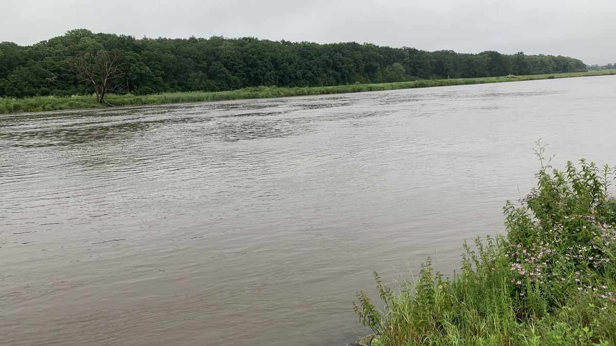 Dolny Śląsk. Stany alarmowe na rzekach. Lokalne podtopienia i alarm przeciwpowodziowy w Kłodzku