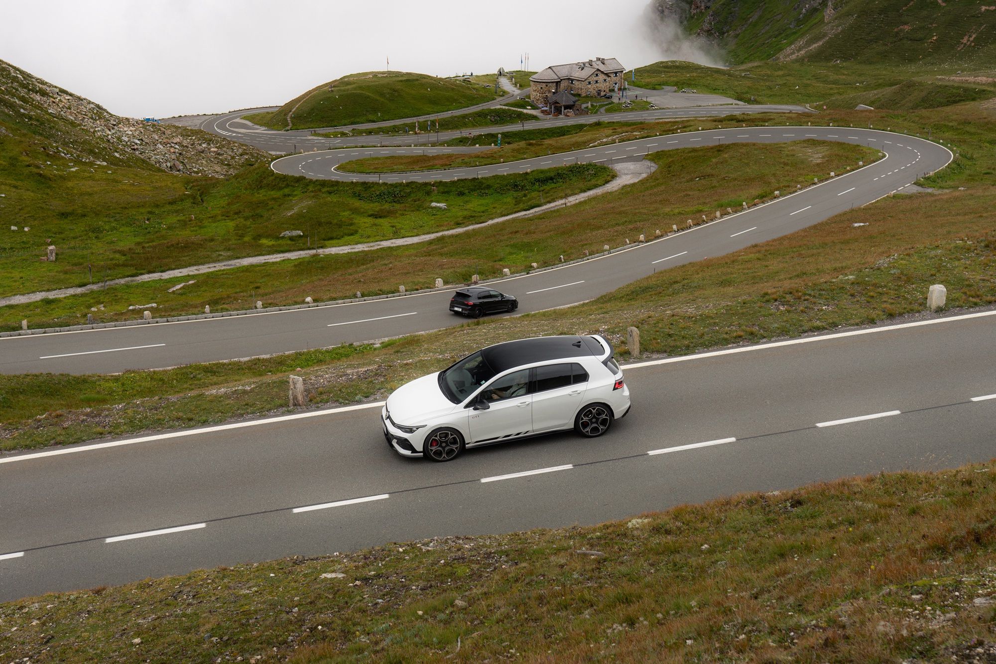 Gran turismo: Volkswagen Golf GTI Clubsport i R w Alpach