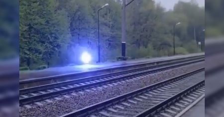Piorun kulisty. Tak wygląda i powstaje groźne zjawisko meteorologiczne