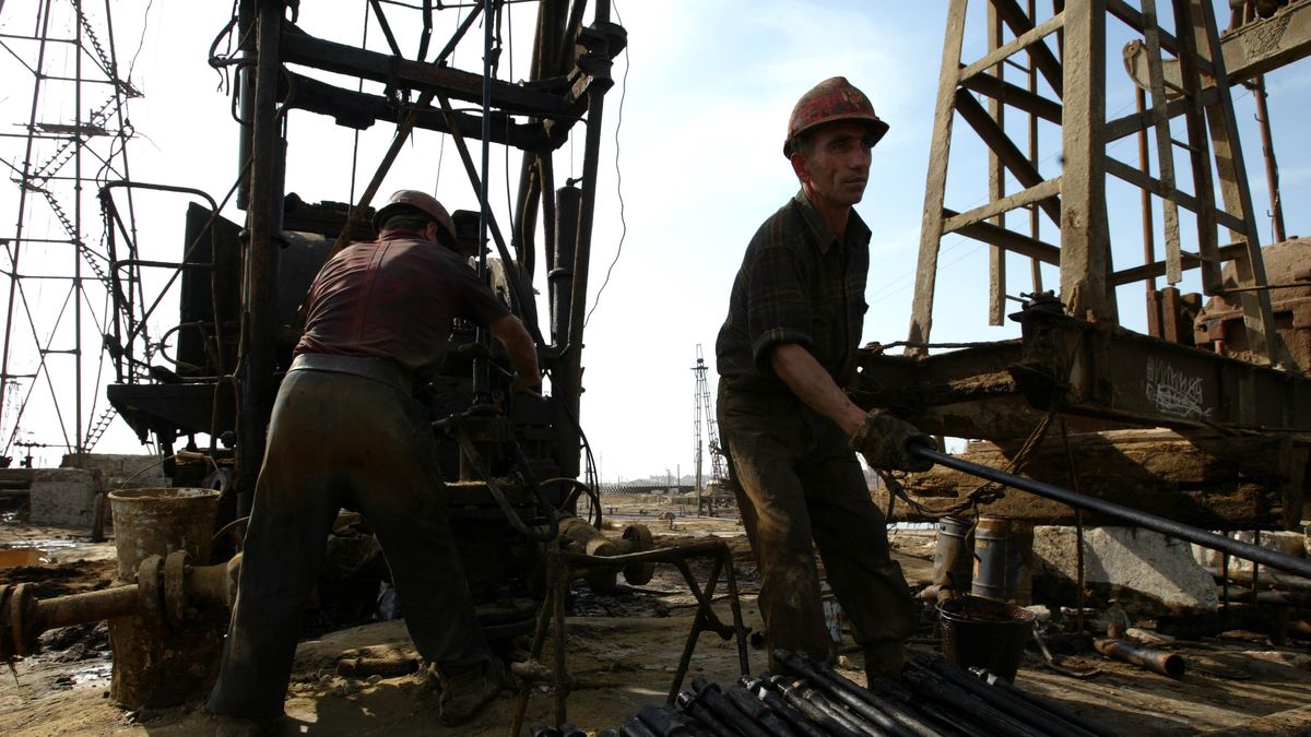 Azerbaijan Oil IndustryBAKU