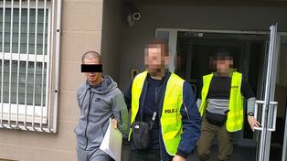 Czeczen z Modlińskiej nielegalnie posiadał broń gazową, amunicję do niej i narkotyki