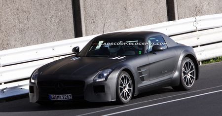 Pierwsze zdjęcia Mercedesa-Benza SLS AMG Black Series