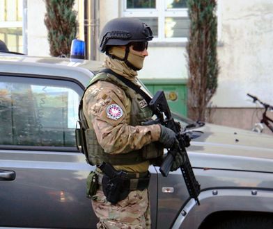 Duża akcja CBA. 20 osób zatrzymanych ws. wyłudzania VAT