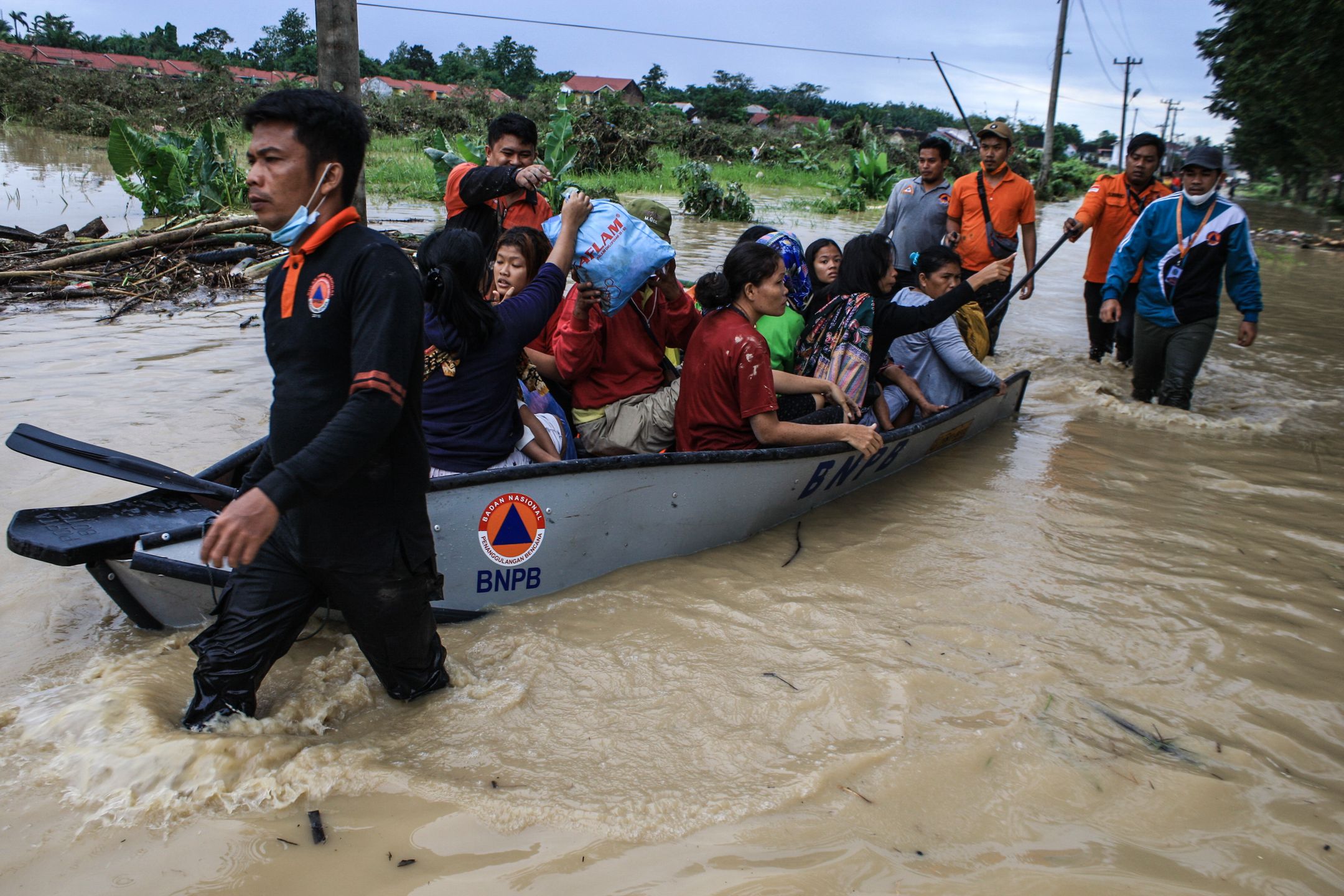 Zdjęcie dnia. Powódź w indonezyjskim mieście Medan 2