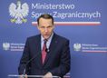 Lwowski radny z zakazem wjazdu do Polski. Sikorski podpisał wniosek