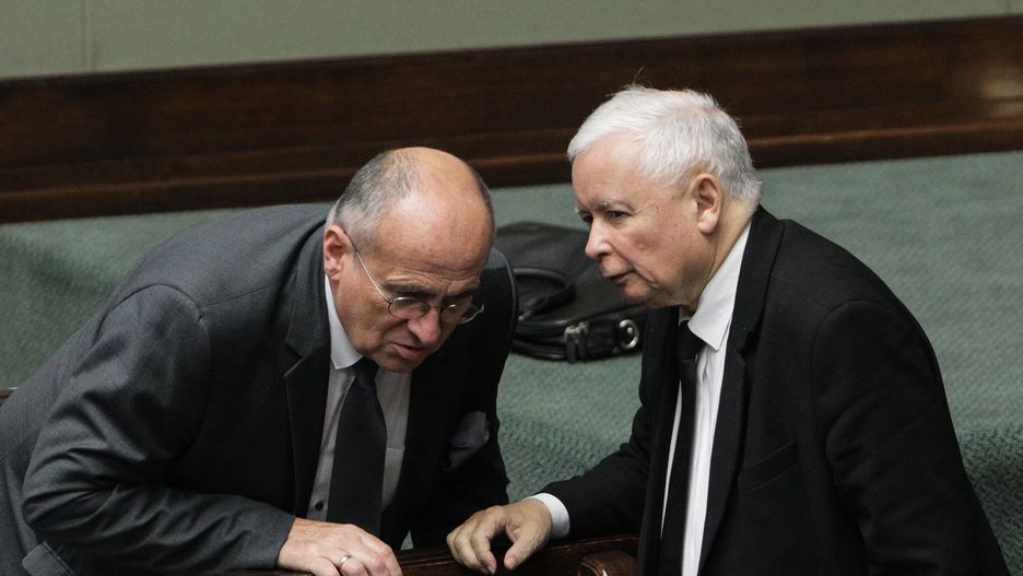 Prezes PiS Jarosław Kaczyński i minister spraw zagranicznych Zbigniew Rau