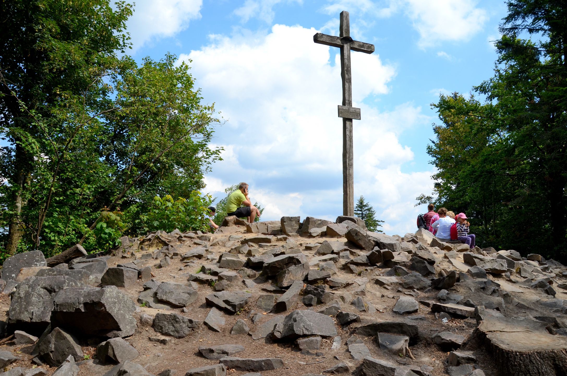 Jeden z głównych celów turystów w Górach Świętokrzyskich - Łysica