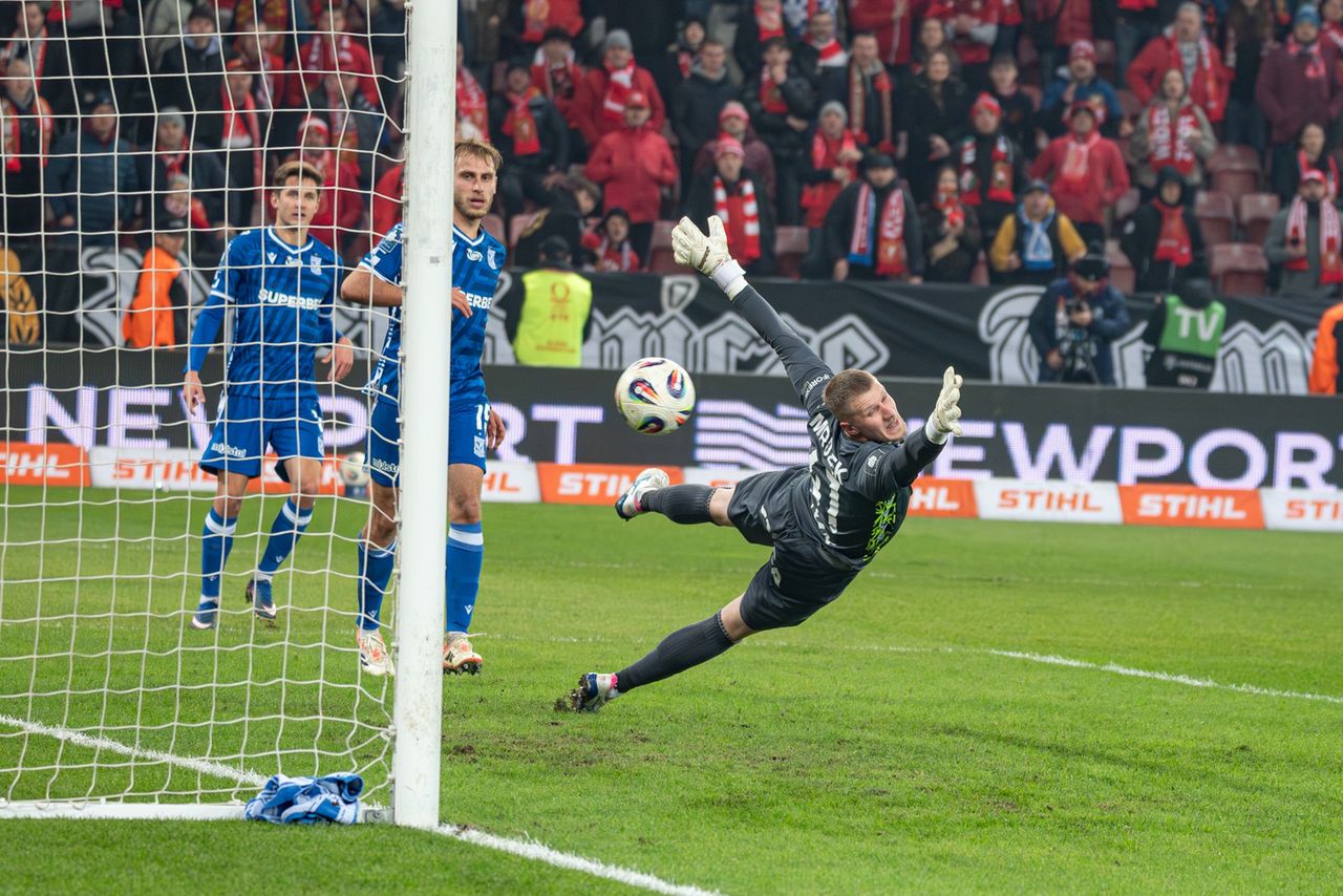 Cisza w sektorze gości i porażka Lecha. Kolejorz przegrał z Widzewem Łódź 1:2