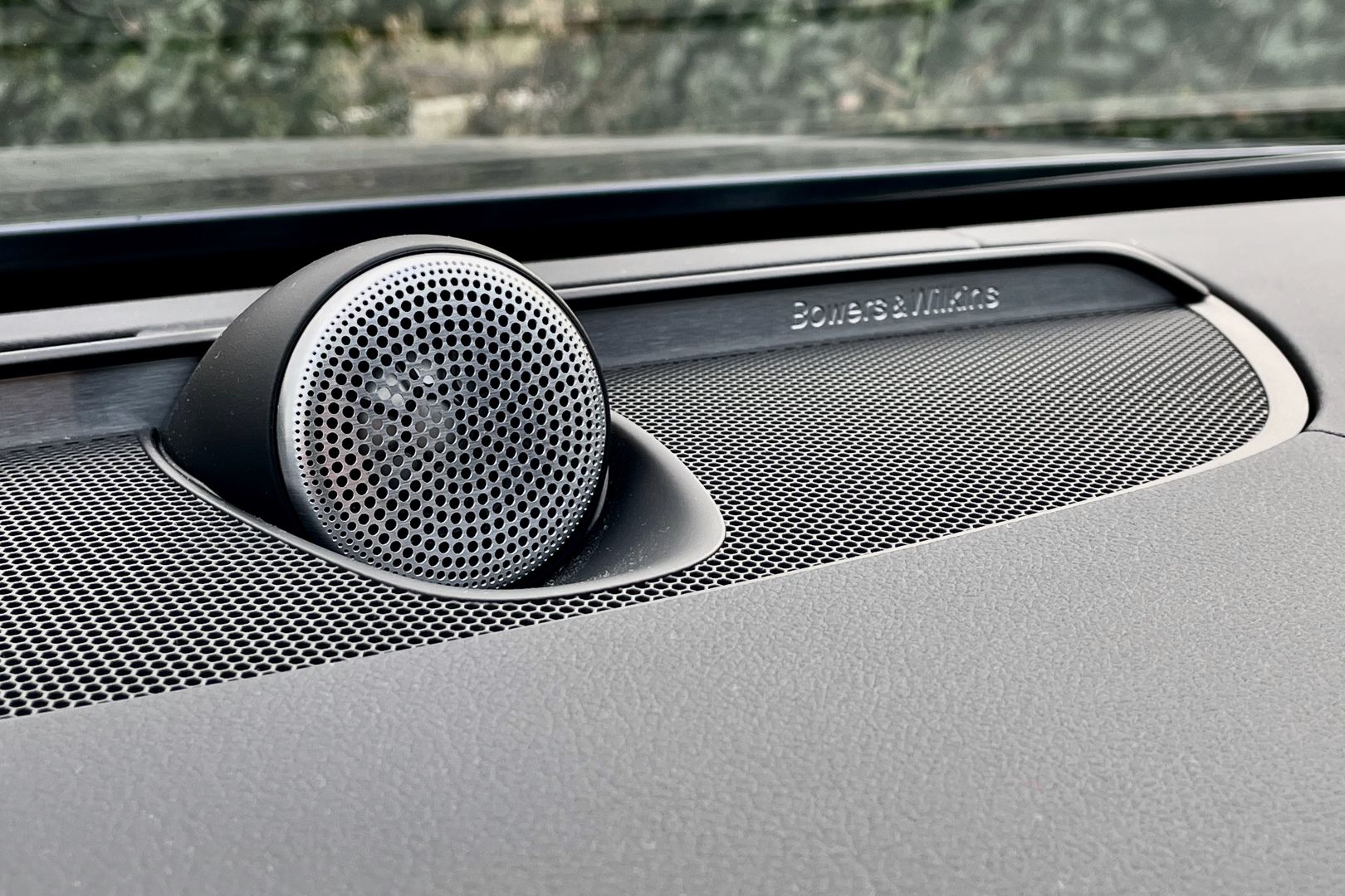 Volvo V90 T8