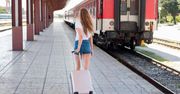 Co spakować na wakacyjny wyjazd pociągiem? Checklista na weekendową podróż