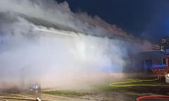 Pożar w Dąbkowej Parowej. Policja ratowała krowy