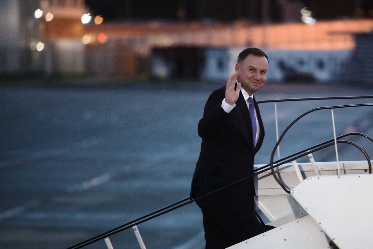 Andrzej Duda przed wylotem do USA o Funduszu Medycznym. Zdradził szczegóły