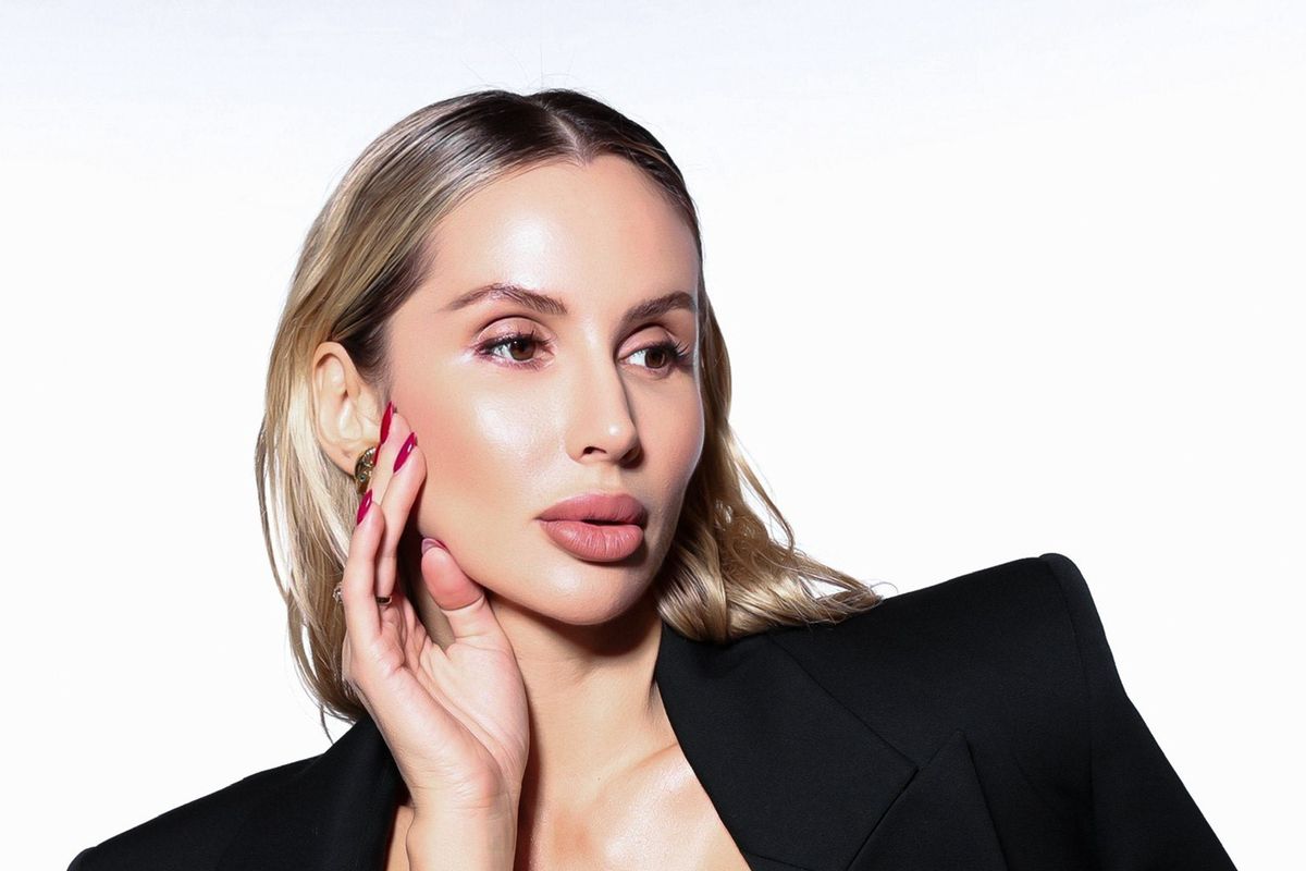 LOBODA у свій день народження відповіда на питання читачів VPolshchi