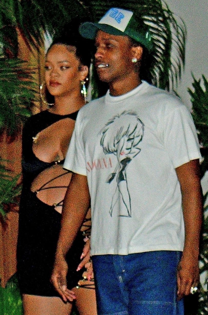 Rihanna i ASAP Rocky na kolacji ze znajomymi