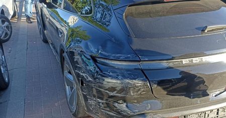 Ukradł porsche i z premedytacją potrącił rowerzystę. Kluczyki znalazł w trawie