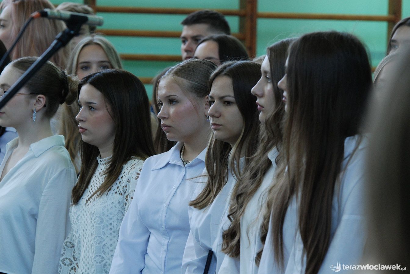 zakończenie roku maturzystów w I LO im. Ziemi Kujawskiej