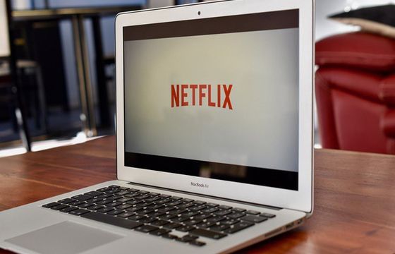 Użytkownicy Netflksa chętnie dzielą się dostępem do platformy