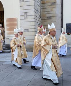 Demontaż Kościoła rękoma biskupów [OPINIA]