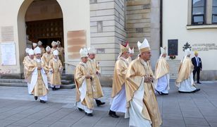 Demontaż Kościoła rękoma biskupów [OPINIA]