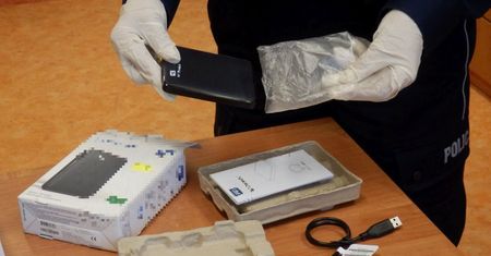 Zatrzymany za kradzież dysków przenośnych z ostrowieckiego marketu