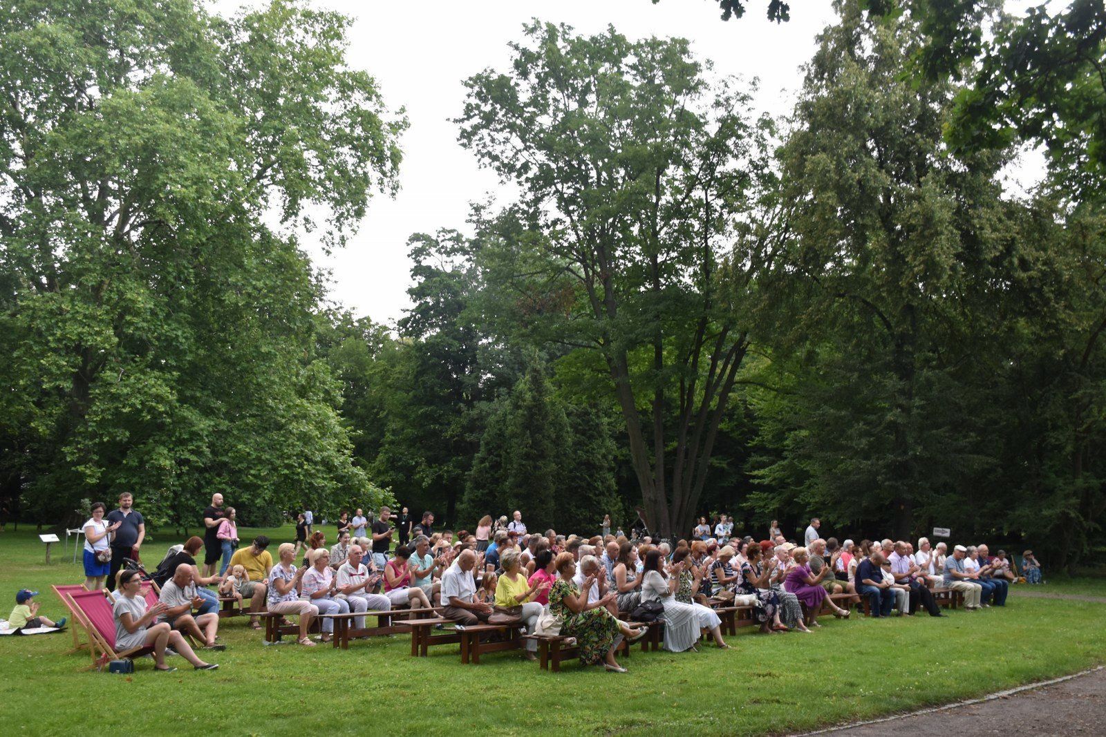 Koncert pod Panteonem w Dobrzycy