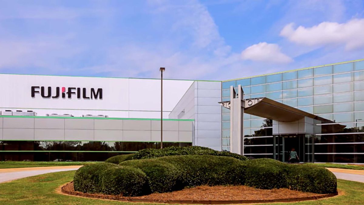 Fujifilm koncentruje się na branży medycznej. Czy to koniec działu fotograficznego? 1