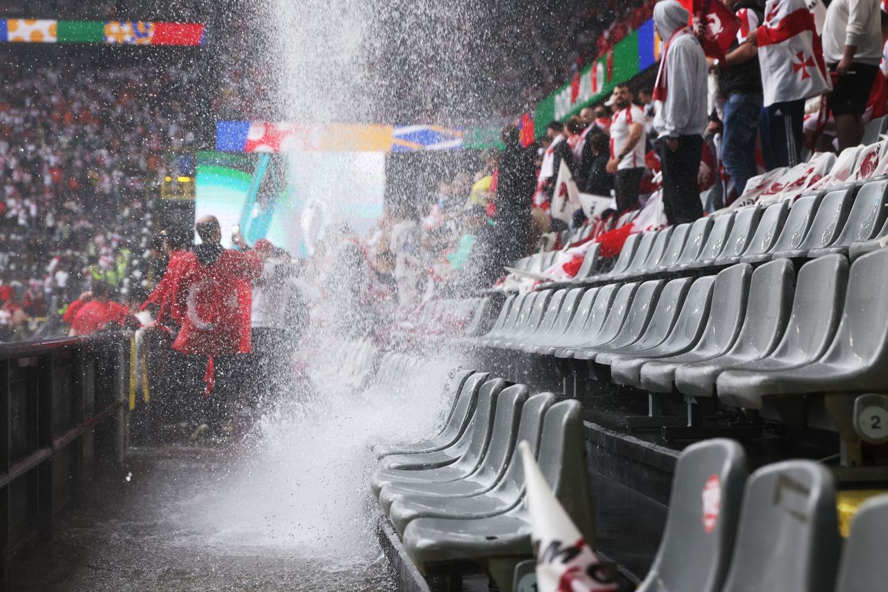 Turkey edges Georgia in dramatic Euro 2024 opener after deluge