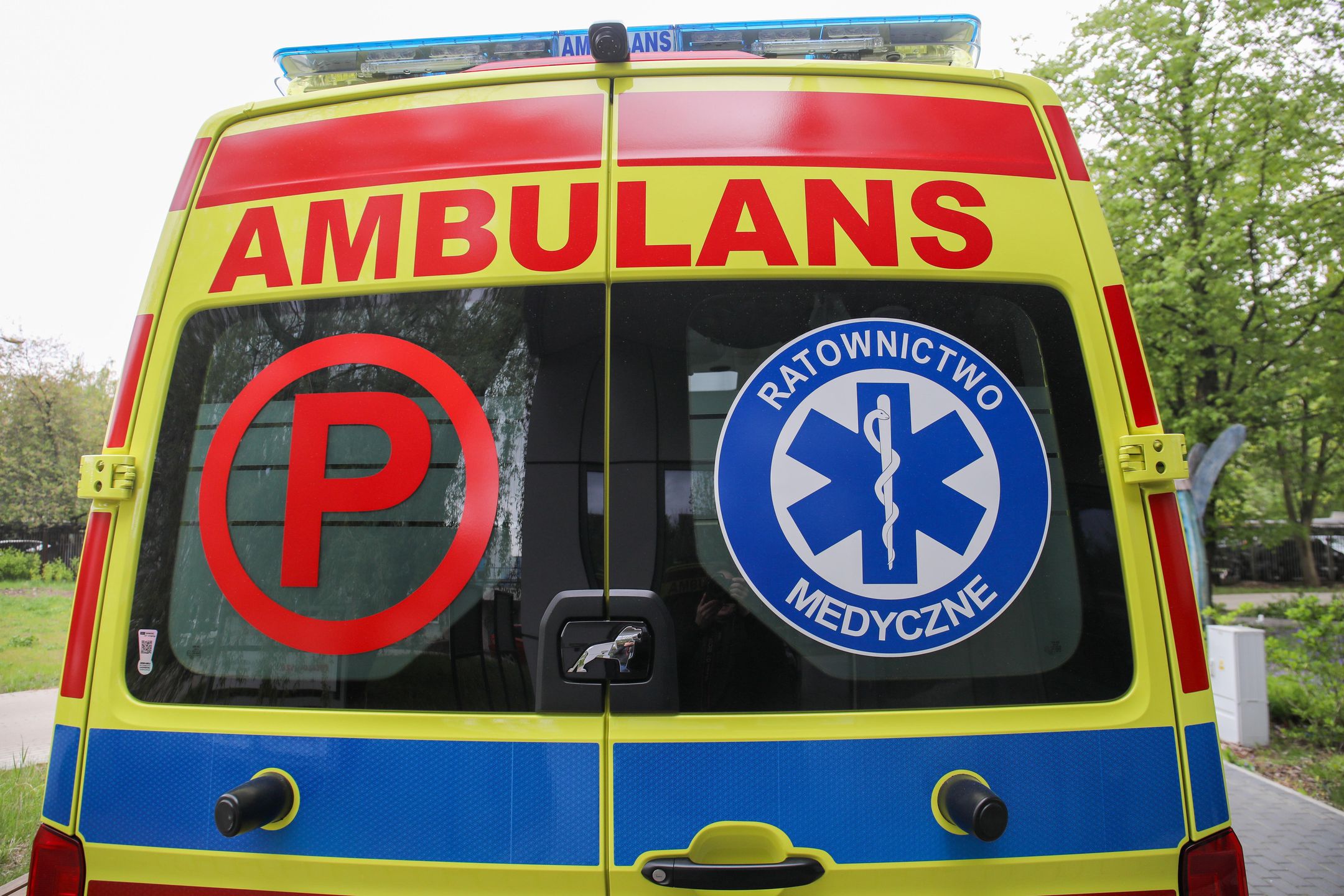 ambulans
Warszawa, 19.04.2024. Ambulans medyczny w Warszawie, 19 bm. (az/dw) PAP/Albert Zawada
Albert Zawada
ambulans, karetka, pogotowie ratunkowe
