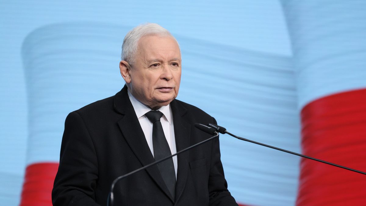 Jarosław Kaczyński podczas wygłaszania oświadczenia (30.04.2024)