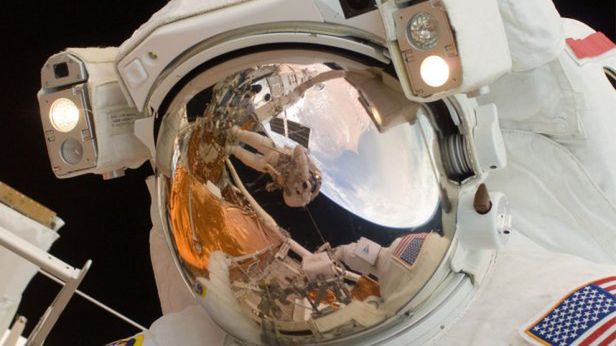 Zagrożenia kosmicznej turystyki: Alzheimer, senność i... rozciągnięty kręgosłup 1